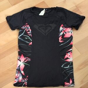Roxy Black Graphic Tee